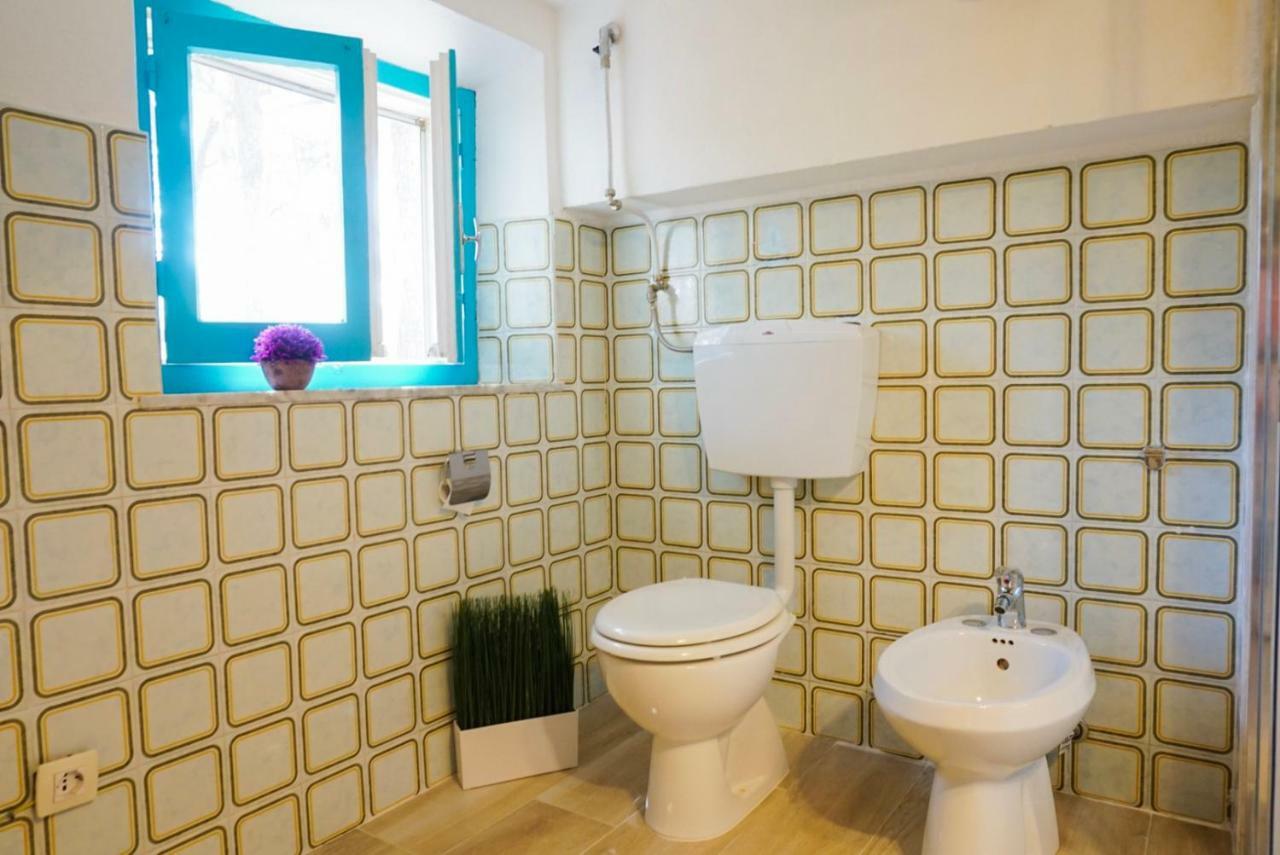 פלומיני די קווארטו Villa Aurelia -Seafront Apartment With Patio מראה חיצוני תמונה