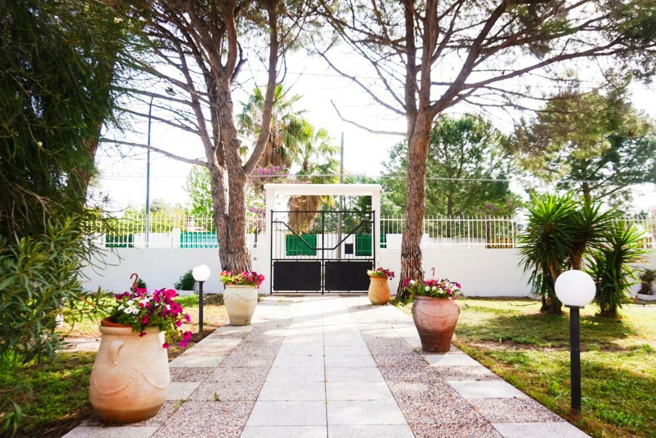 פלומיני די קווארטו Villa Aurelia -Seafront Apartment With Patio מראה חיצוני תמונה